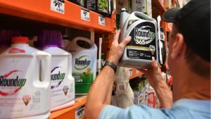 Trump Vetos Cancer Warning Labels For Roundup